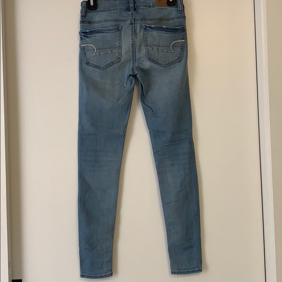 Light Wash American Eagle Skinny Jeans - Picture 5 of 6